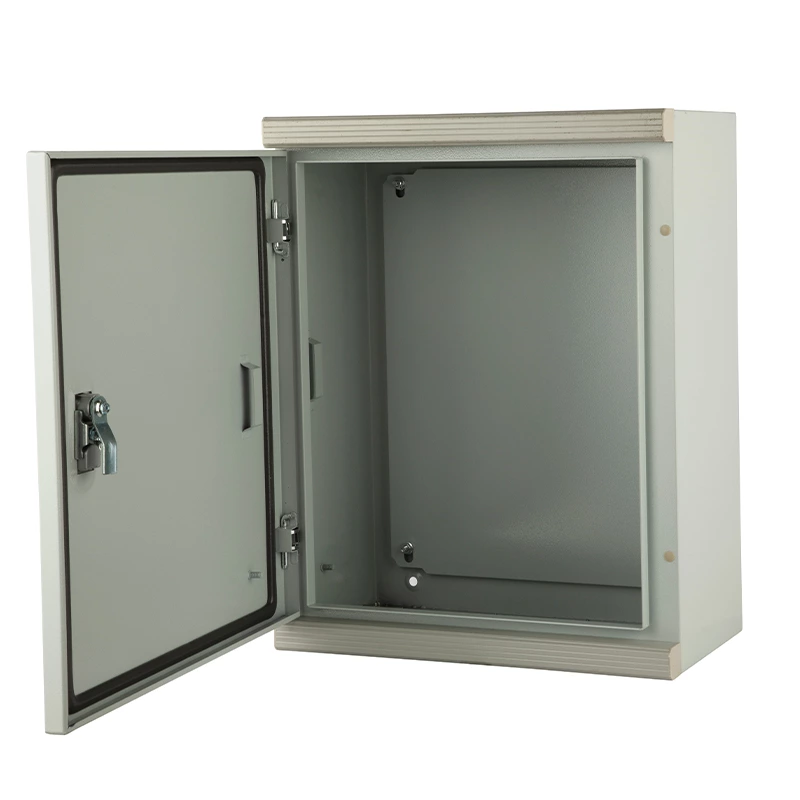 Распределительная коробка с водонепроницаемыми заглушками для кабельных вводов