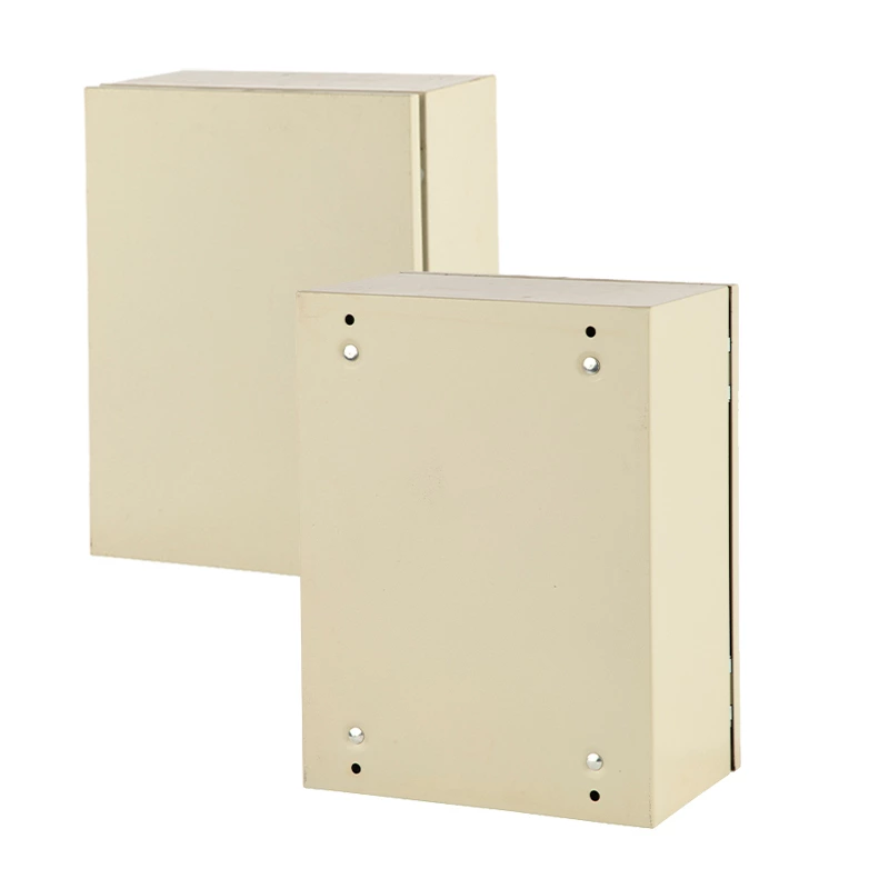 Металлический ящик, защищённый от непогоды, с герметичными краями