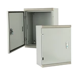 Электрическая коробка для поверхностного монтажа с кабельными вводами