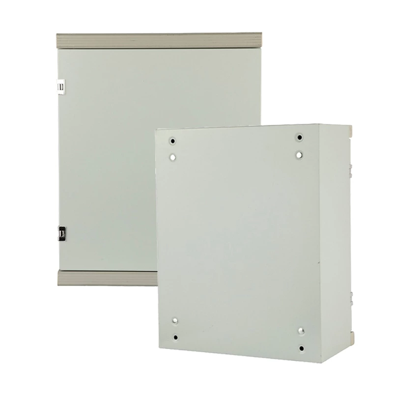 Электрическая коробка с вырезами со всех сторон