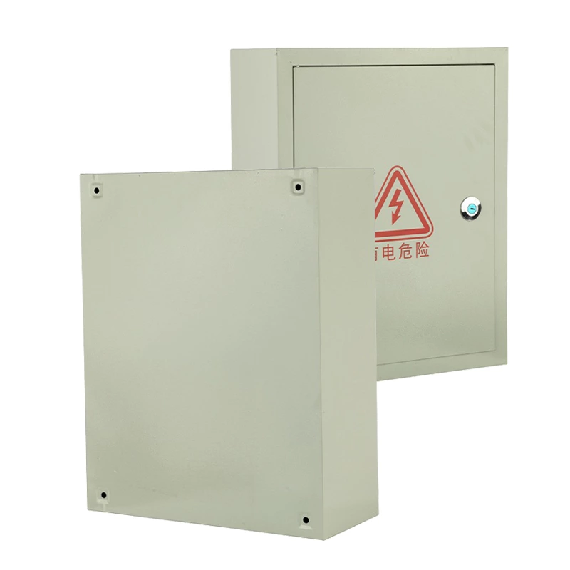 Электрическая коробка с прорезью для этикетки для идентификации цепи