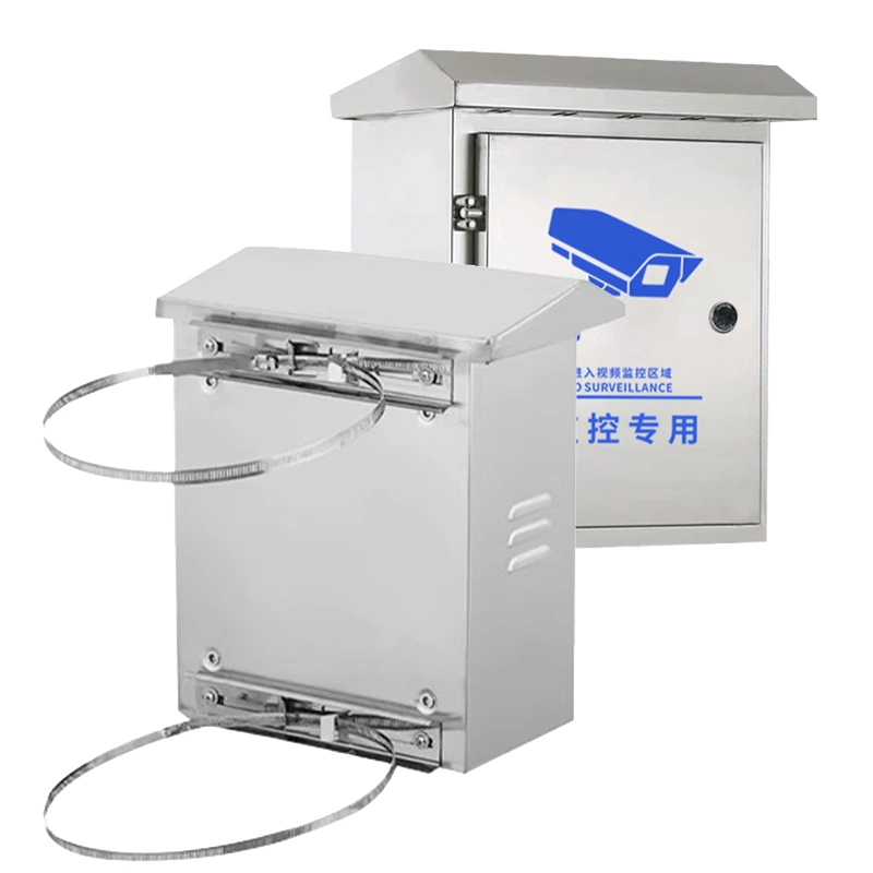 Уличный мониторный шкаф с запирающейся дверью